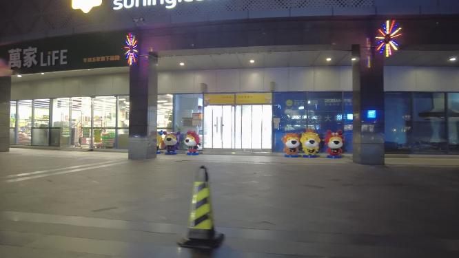 疫情期间商店生意惨淡