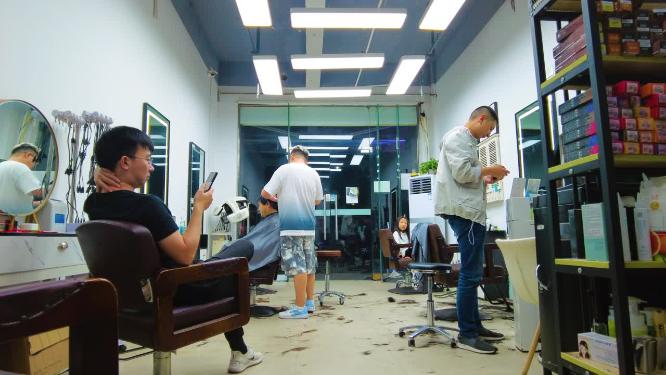 疫情期间美容美发理发店