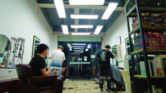 疫情期间美容美发理发店