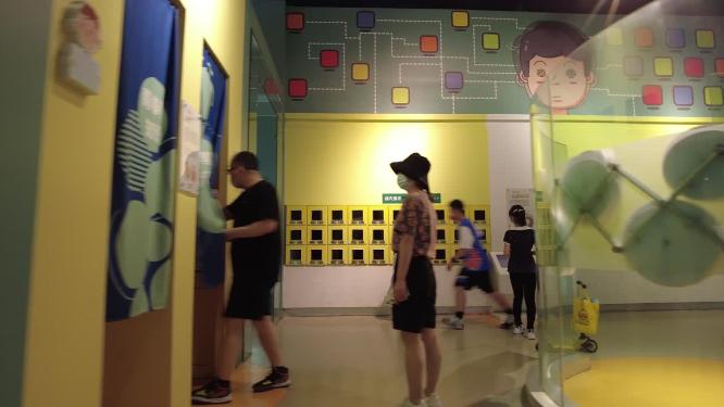 科技馆游玩