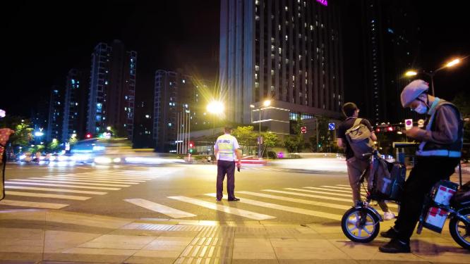 繁忙的城市夜景车流人流延时摄影40