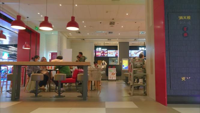 肯德基门店顾客享用食品延时摄影