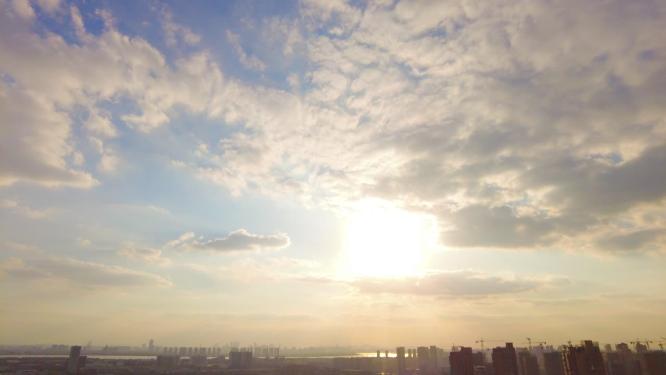 城市夕阳西下蓝天白云延时风景视频素材9