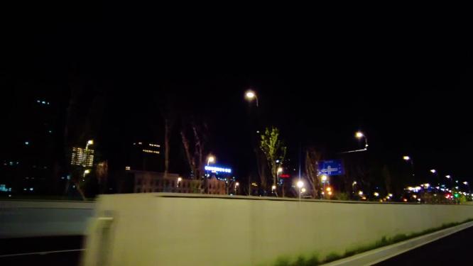 城市夜晚汽车窗外的风景视频素材4