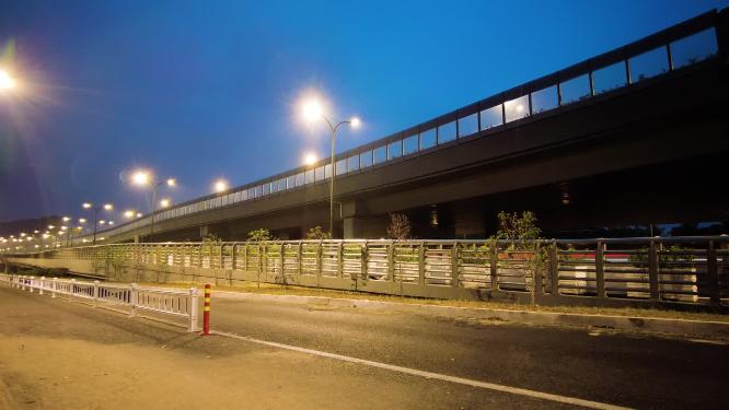 城市马路夜晚人流车流延时摄影