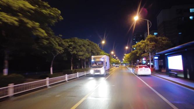 城市马路夜景