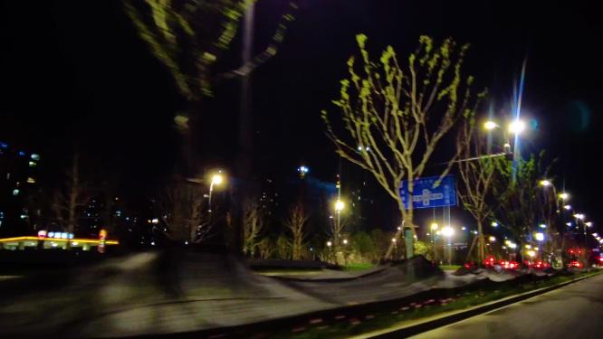 城市马路夜景汽车窗外的风景视频素材9