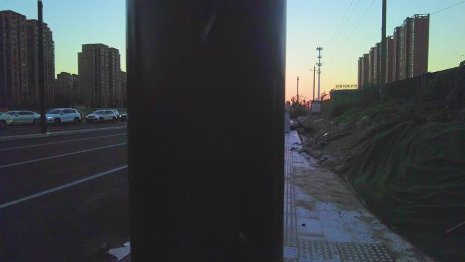 夕阳西下马路车流人流延时摄影4