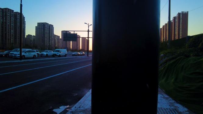 夕阳西下马路车流人流延时摄影9