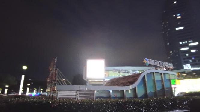 夜晚的城市广场夜景