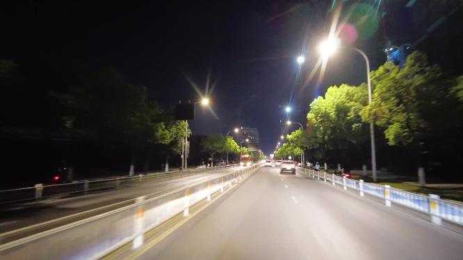 夜晚马路开车空镜头