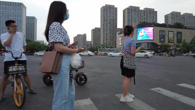行人过马路