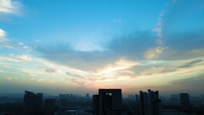 城市太阳升起延时摄影