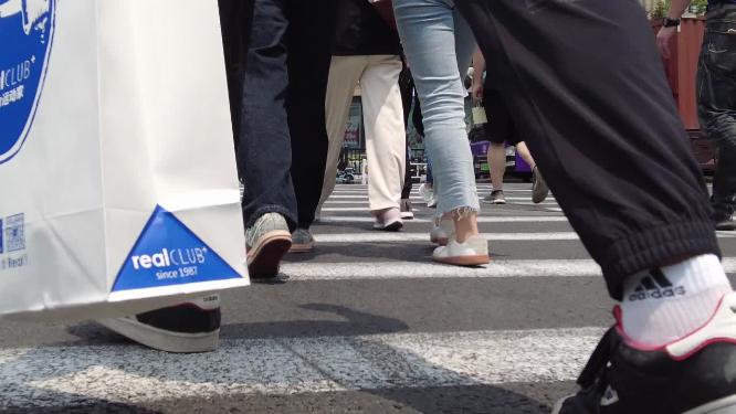 城市行人行走