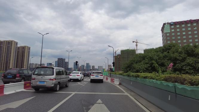 高架桥堵车