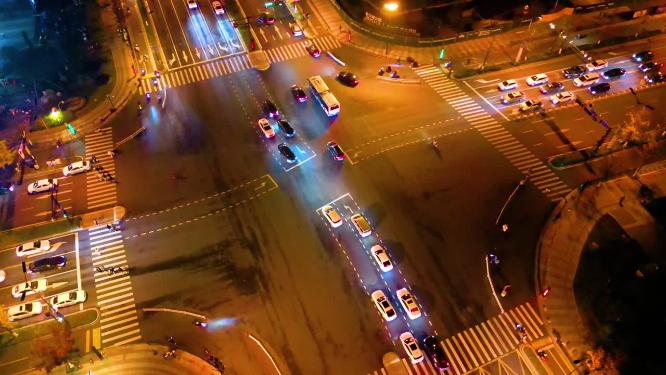 杭州城市十字路口夜景车流视频素材44