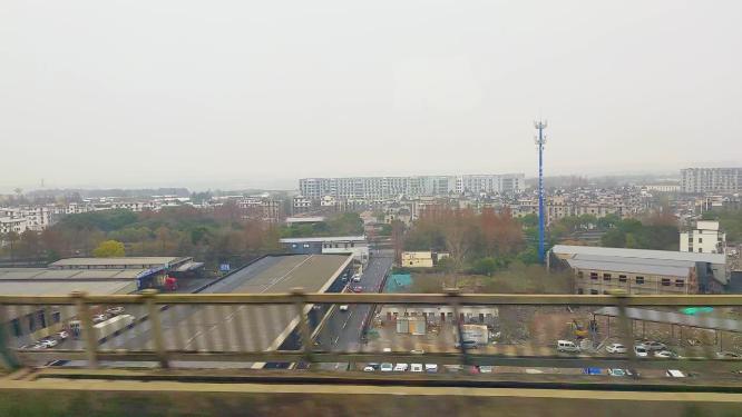 火车旅途窗外的风景视频素材
