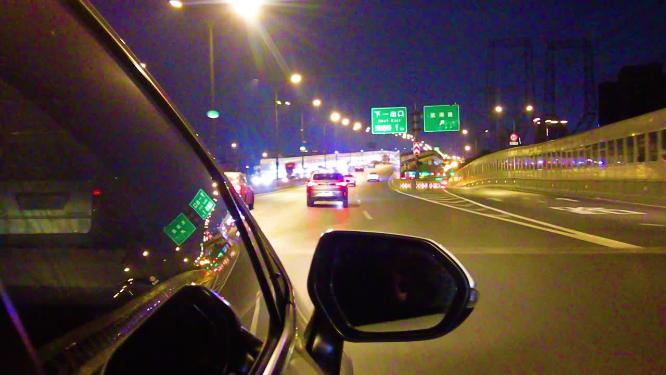 城市夜晚汽车在马路行驶夜景视频素材90