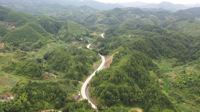 福建省 泉州市 德化县 春美乡 十八格盘山公路 山路 公路