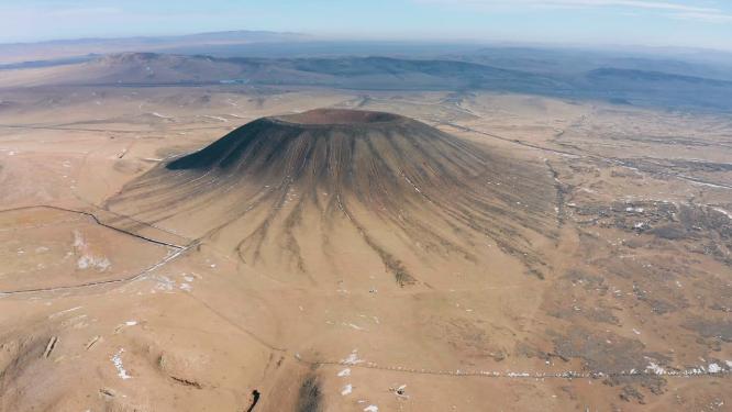 4k航拍内蒙古乌兰察布火山地质公园
