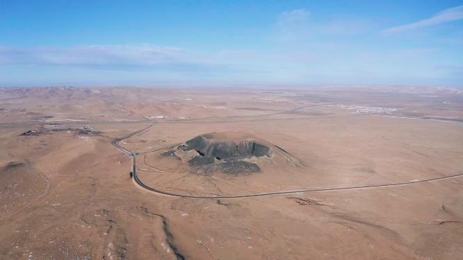 4k航拍内蒙古乌兰察布火山地质公园