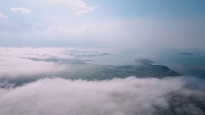 4k航拍山东威海成山头平流雾