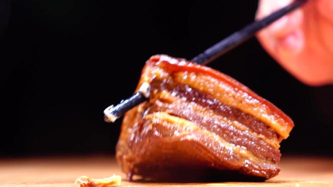 4K红烧肉东坡肉大块近景提起