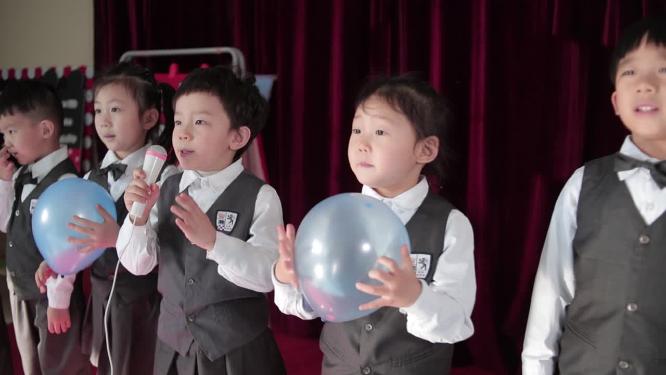 幼儿园孩子笑容玩耍积木绘画活动