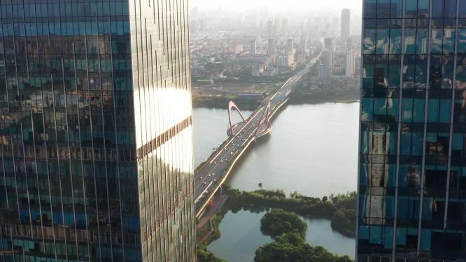 南昌艾溪湖大桥高楼之间科技感航拍