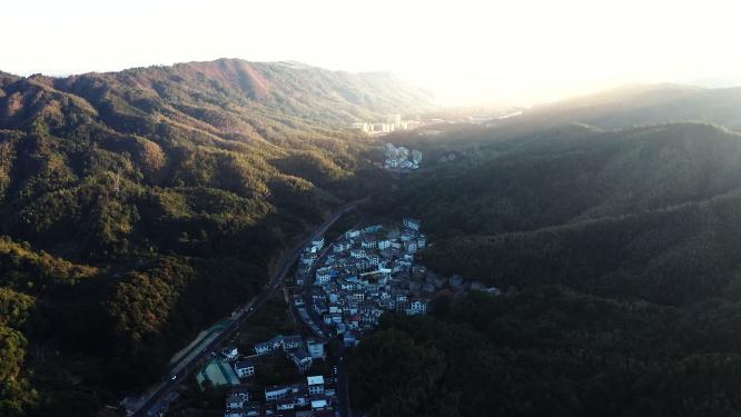 黄昏唯美山间村庄光影航拍