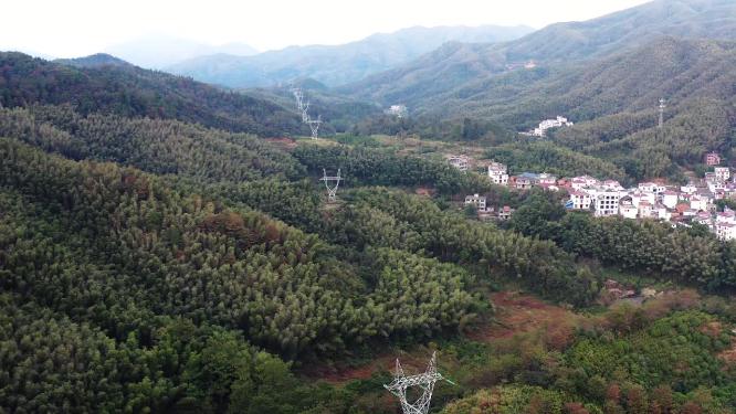 山间森林高压电网航拍