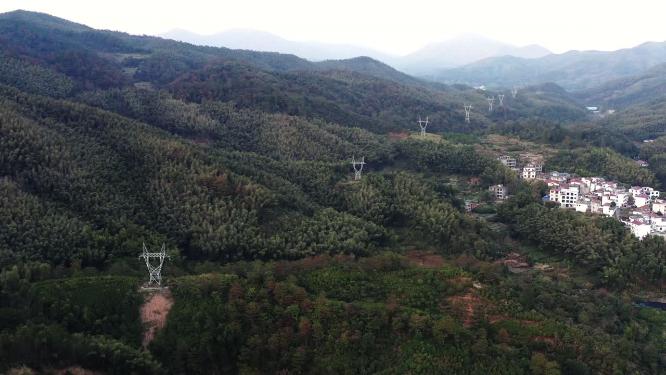 山间森林高压电网航拍