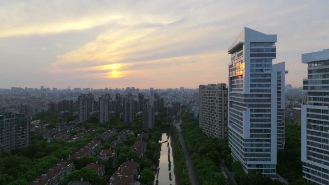 城市建筑日出唯美航拍