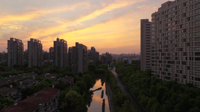 城市建筑日出唯美航拍