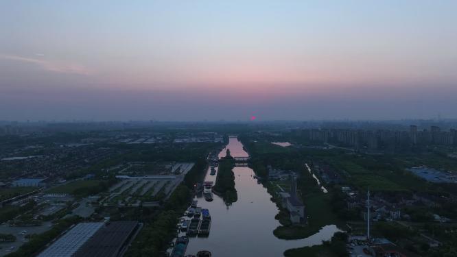 清晨河道日出延时