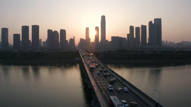 长沙橘子洲大桥国金cbd清晨唯美日出逆光航拍