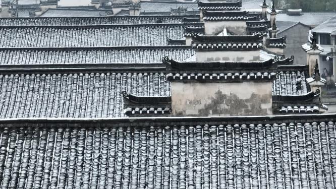 航拍江南徽派古建筑的冬天 雪后马头墙屋檐屋面
