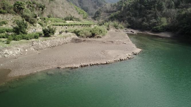 廖宅水库青山碧水