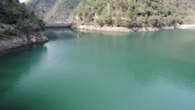 廖宅水库青山碧水