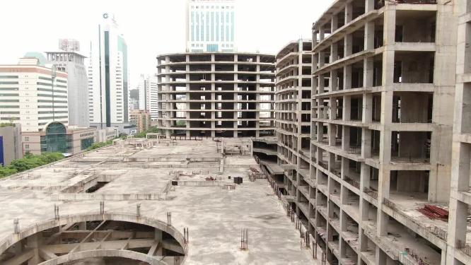 航拍城市建筑高楼房地产烂尾楼