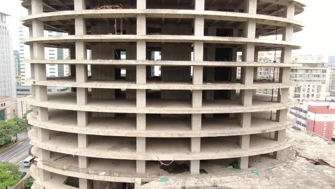 航拍城市建筑高楼房地产烂尾楼