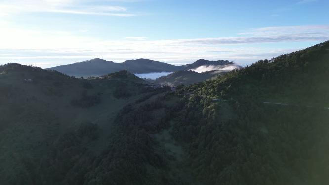航拍湖北神农顶景区华中第一哨