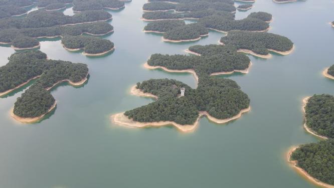 航拍湖泊岛屿群岛