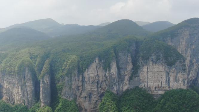 航拍高山悬岩峭壁