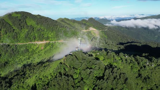 航拍湖北神农顶景区华中第一哨迷雾