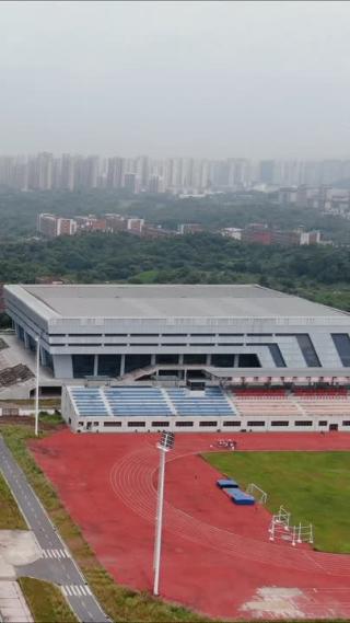 航拍湖南株洲湖南工业大学体育馆体育场