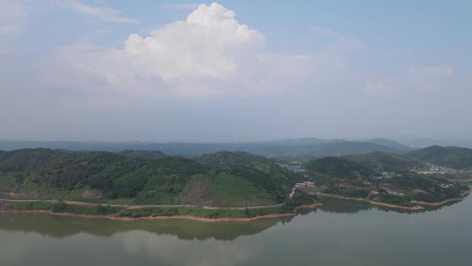 航拍蓝天白云青山绿水湖泊