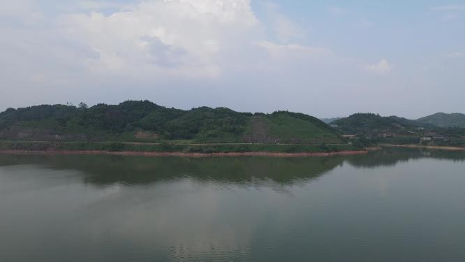 航拍蓝天白云青山绿水湖泊