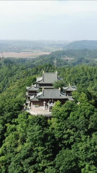 航拍湖南湘潭昭山风景区昭山古寺