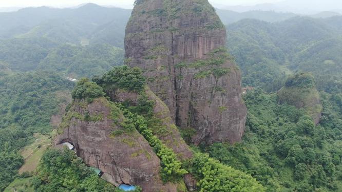 航拍湖南怀化通道独岩公园丹霞地貌